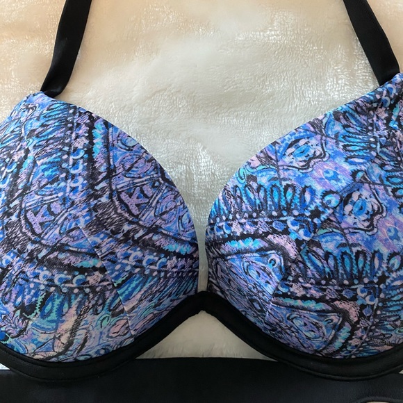 🦋💙Victoria’s Secret Hottie Halter 34b💙🦋 - Picture 3 of 5